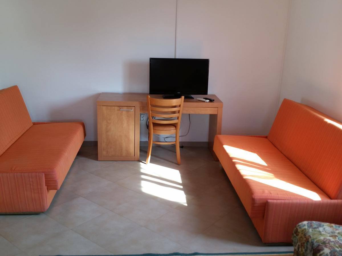 Apartments Lorena ซาดาร์ ภายนอก รูปภาพ